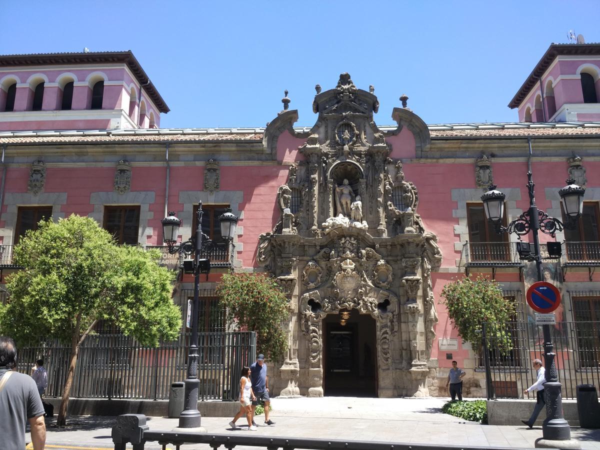 Pension Dominguez Madrid Exterior photo